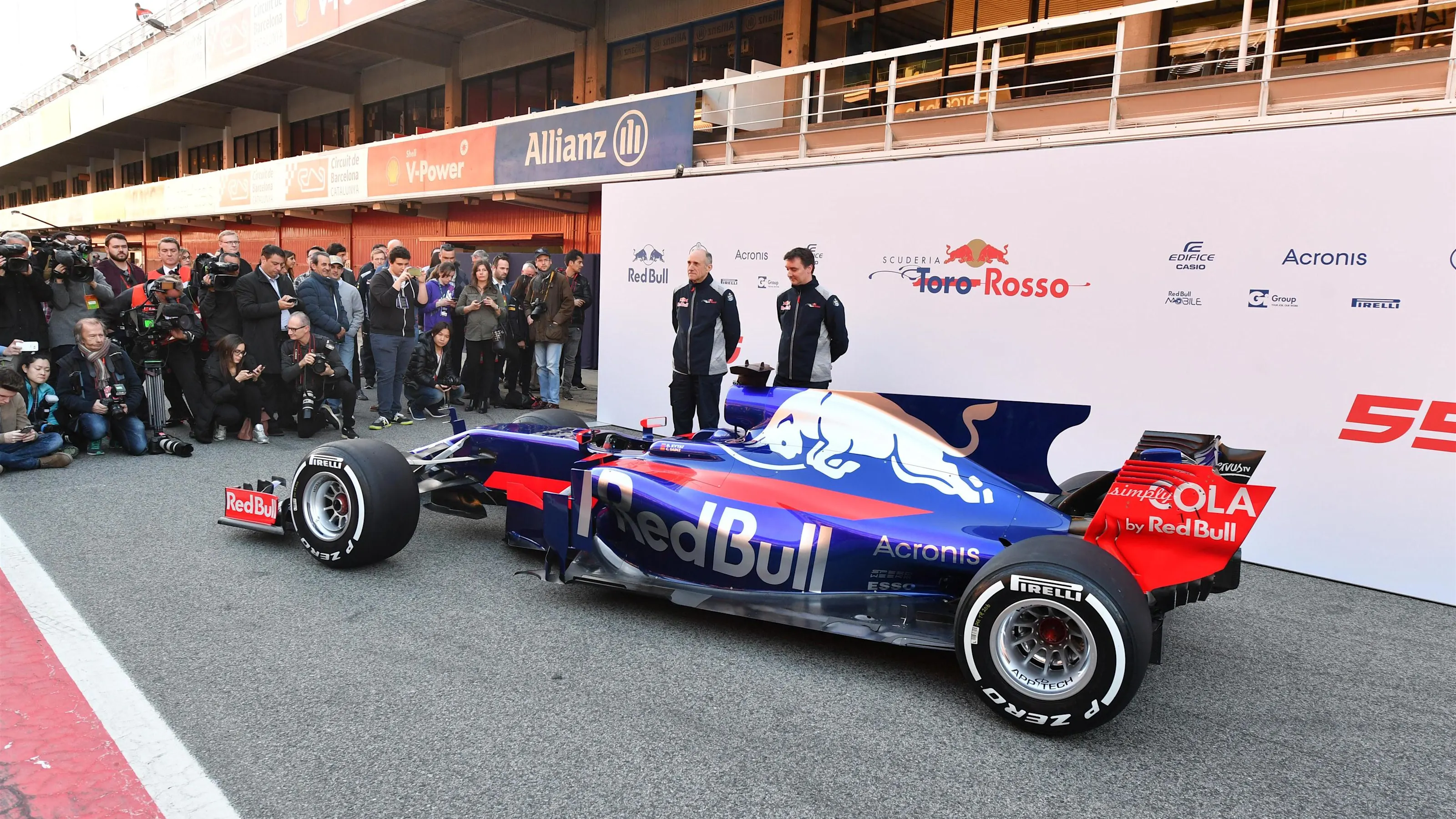 New-look Toro Rosso completes '17 launches in Spain